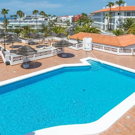 Lovely 1 Bedroom Apartment *